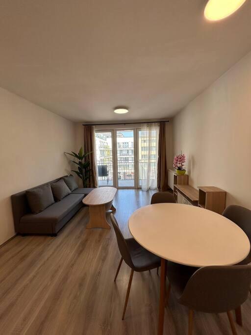 Apartament Modern With Garage Budapeszt